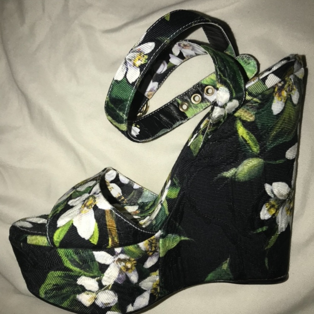 Dolce&Gabbana Wedges - 37.5